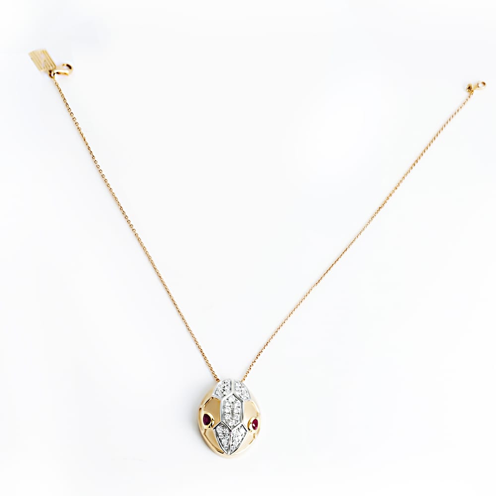 Sparkling & Elegant Diamond Pendant Necklace
